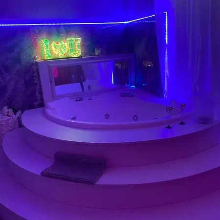 Апартаменты Lulu's House *
